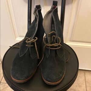 Sperry Black Suede Women's Ankle Boots